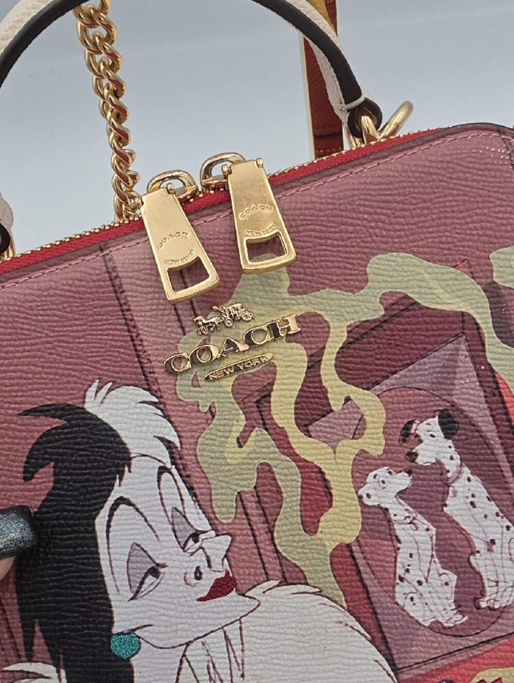 Coach X Disney Collab Cruela Limited Edition Lunch Box Small Crossbody (NWOT)❤️✨ - Picture 4 of 16